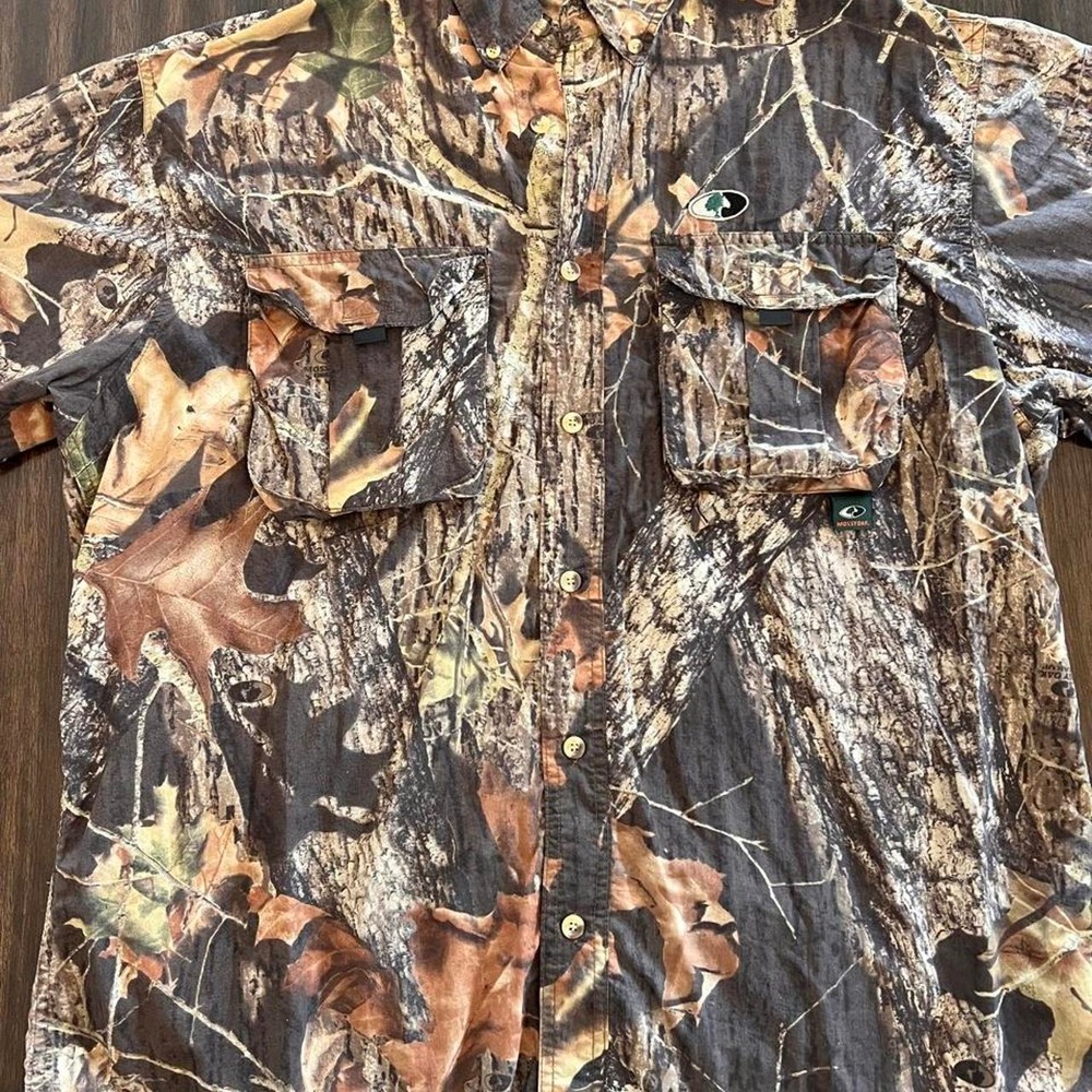 Men's Mossy Oak Camo Button Up Shirt Size Large